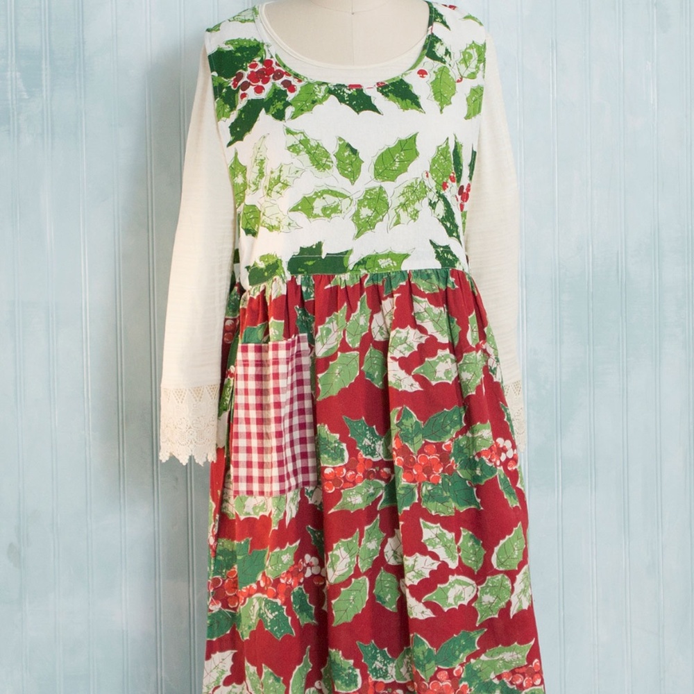 April Cornell Apron Jolly Holly Patchwork NWT